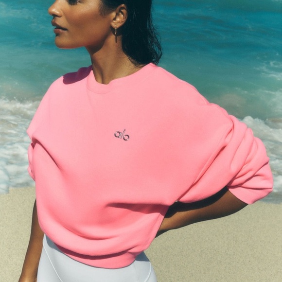SAME DAY SHIP! ALO YOGA NEON BUBBLEGUM PINK CROPPED ACCOLADE CREWNECK SWEATSHIRT - Picture 1 of 6